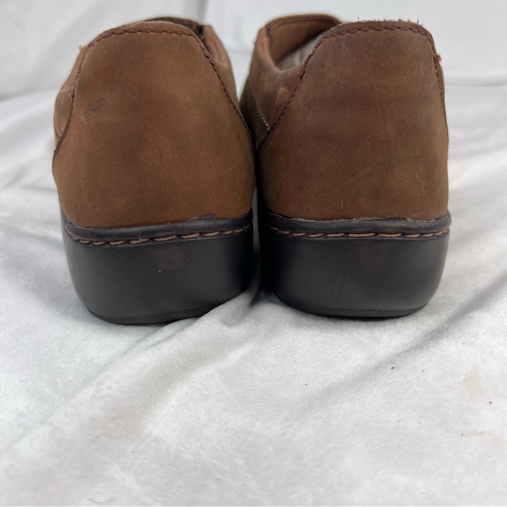 CLARKS Cora Edge Dark Tan Loafers - Picture 6 of 12